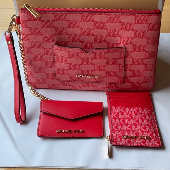 🌹MICHAEL KORS JET SET LOGO 2 - 1 WRISTLET 🌹 NWT 🌹 - Picture 10 of 16